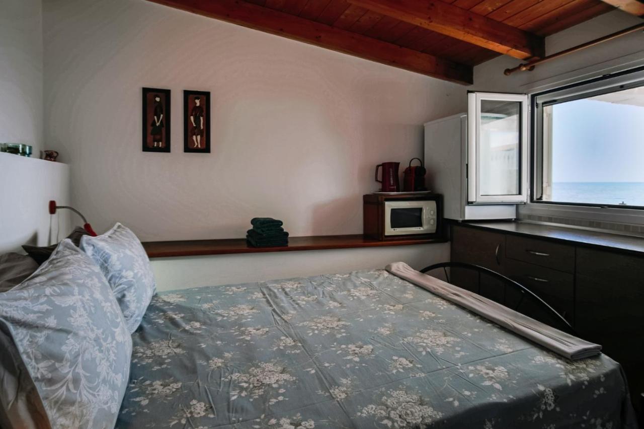 Floreika Studio By The Sea Skinaria Экстерьер фото